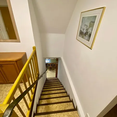 Land-wohnung Behr بيت للعطل *